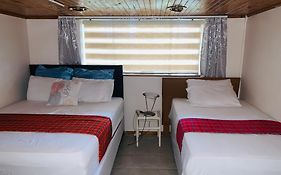 Naisiae - Lovely 1-Bedroom Vacation Home With Pool